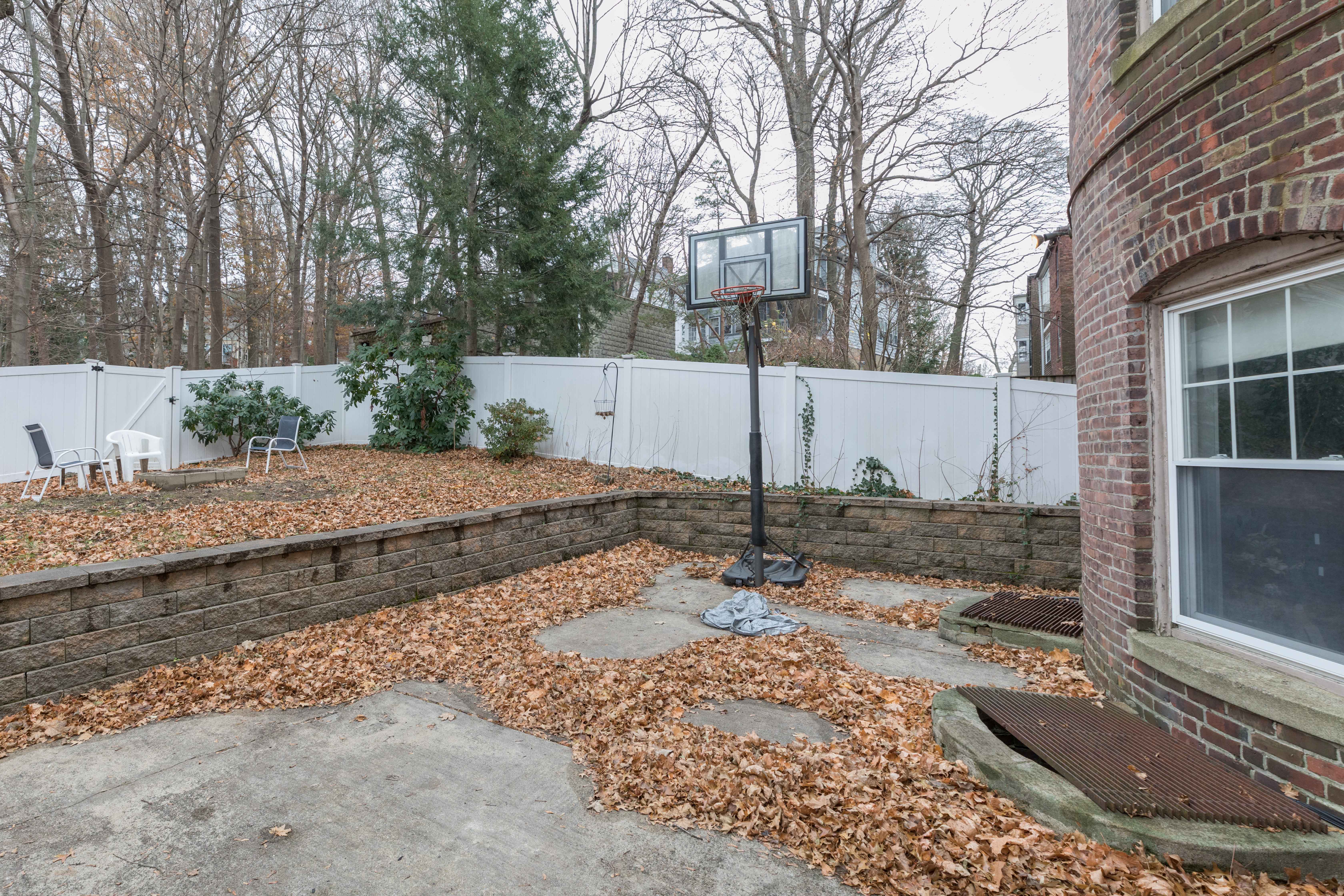 6 Claflin Road Brookline, MA 02445 - Photo 13 of 15