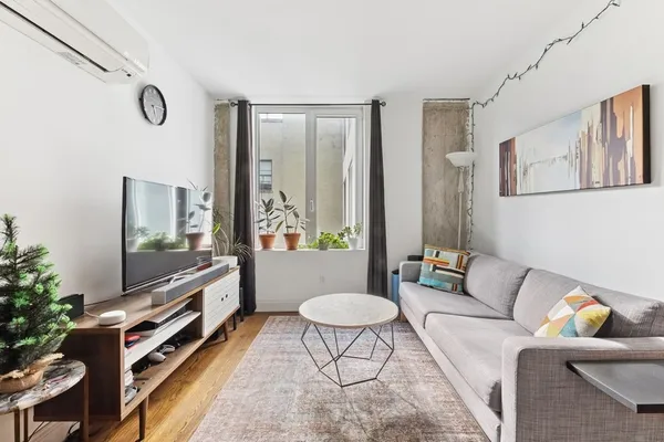 $3,500 | 954 Bergen Street, Unit 4F | Crown Heights