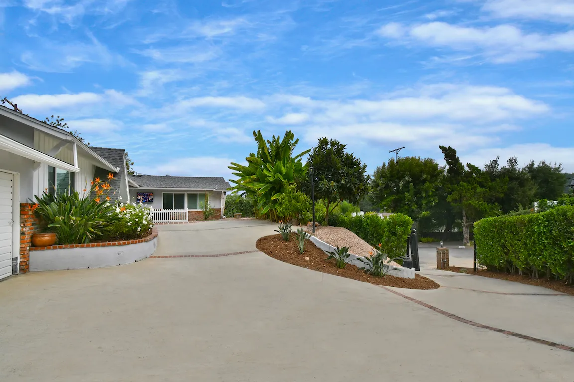 $2,599,000 | 4053 Harclare Lane, Encino, CA 91436