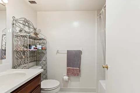$275,000 | 355 Drummers Lane, Wayne, PA 19087