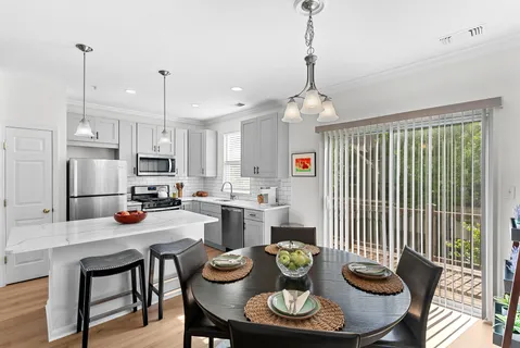 $485,000 | 21762 Dragons Green Square, Ashburn, VA 20147