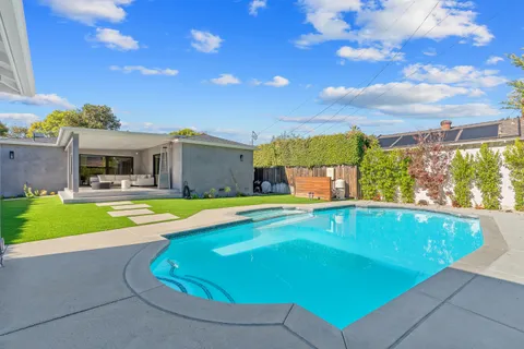 $1,895,000 | 4518 Varna Avenue, Sherman Oaks, CA 91423