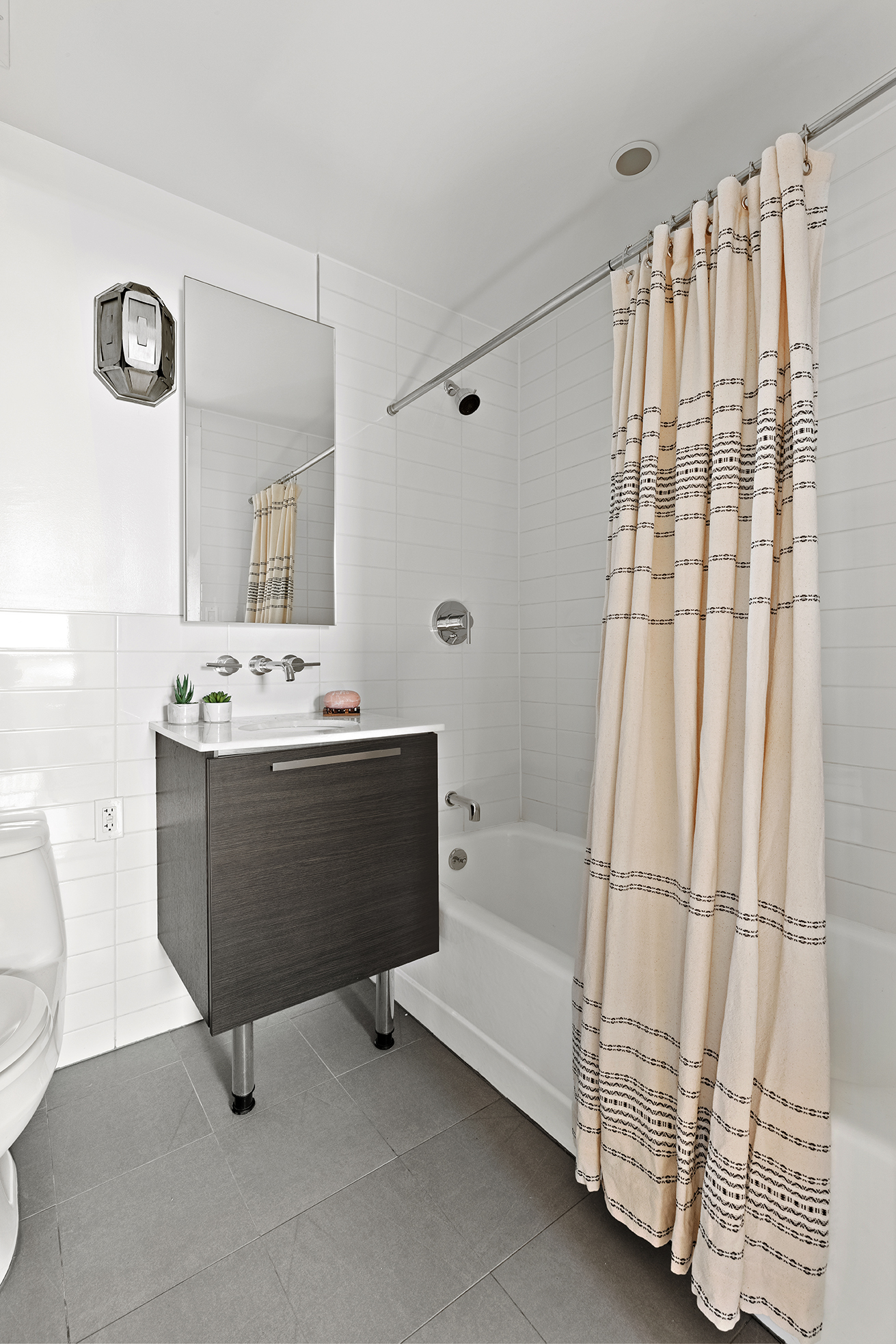 122 West Street, Unit 4K Brooklyn, NY 11222 - Photo 12 of 17