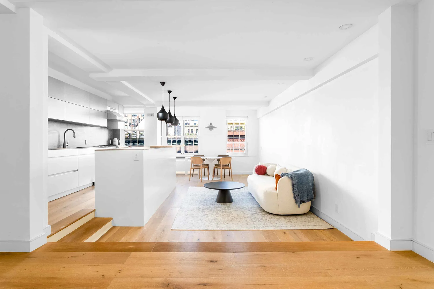 $2,349,000 | 320 West 76th Street, Unit 7DE | Upper West Side