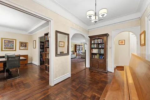 $2,150,000 | 161 West 75th Street, Unit 10A | Upper West Side