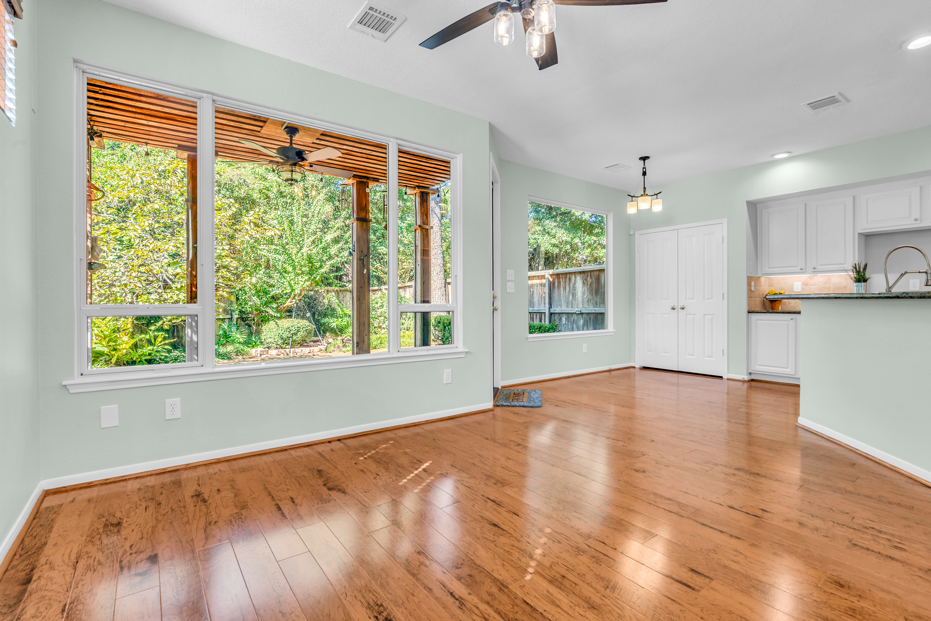 75 Lakeridge Drive Spring, TX 77381 - Photo 12 of 45 Gallery Image 12