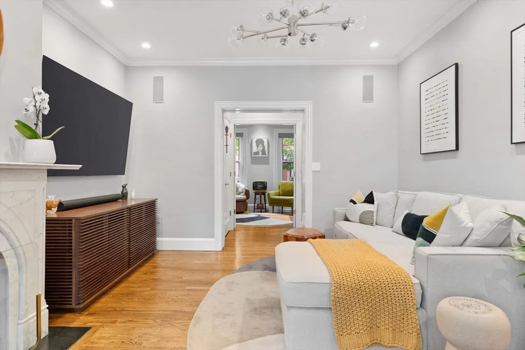 $2,185,000 | 135 West Concord Street, Unit 1, Boston, MA 02118