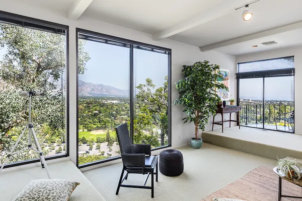 $2,695,000 | 1018 Glen Oaks Boulevard, Pasadena, CA 91105