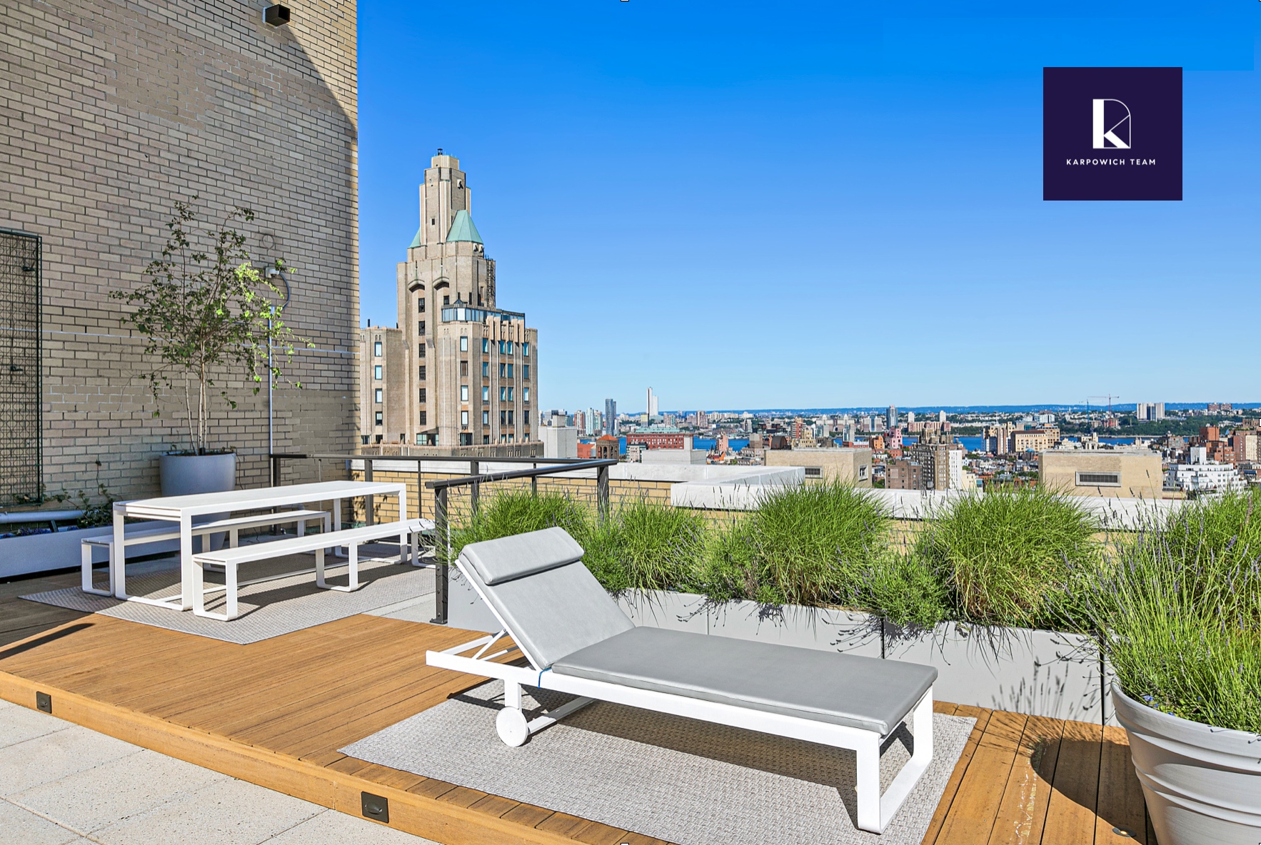 20 East 9th Street, Unit 18E Manhattan, NY 10003 - Photo 31 of 40 a view of a terrace with chairs