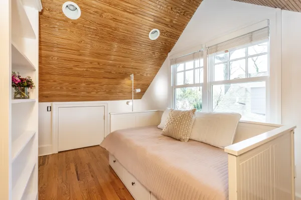 $1,075,000 | 83 Essex Avenue, Montclair, NJ 07042