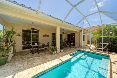 $430,000 | 4109 66th Terrace East, Sarasota, FL 34243