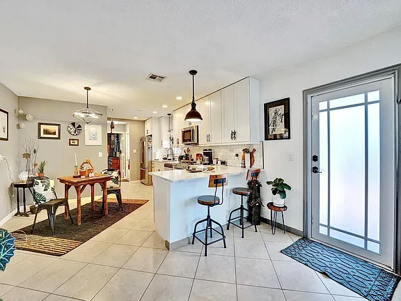 $630,000 | 381 Northeast 42nd Street, Oakland Park, FL 33334