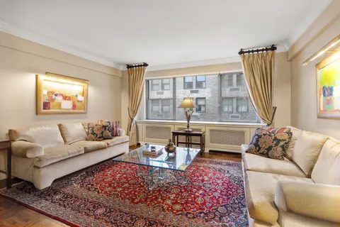 $1,395,000 | 110 East 57th Street, Unit 4FG | Midtown East