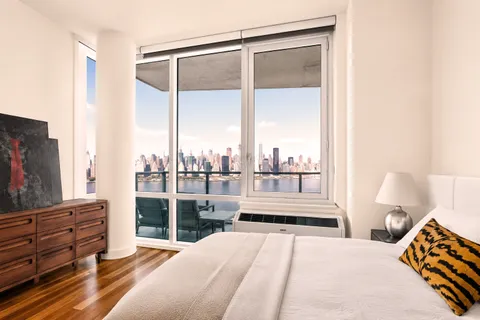$2,295,000 | 21 India Street, Unit 38B | Greenpoint