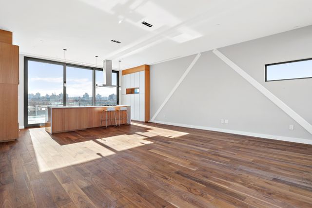 $3,596,935 | 480 Degraw Street, Unit PHA | Carroll Gardens