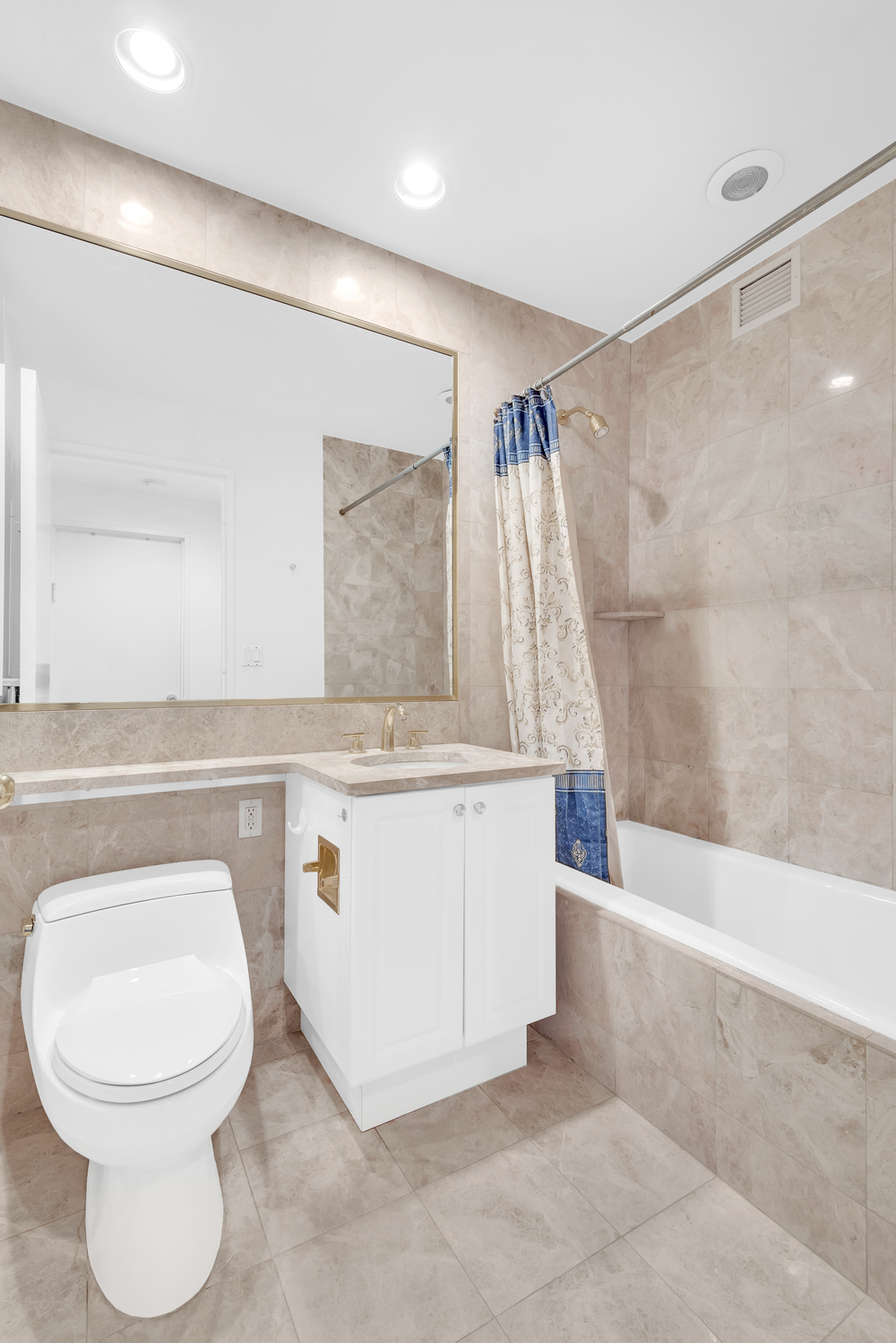 220 Riverside Boulevard, Unit 23F Manhattan, NY 10069 - Photo 5 of 6