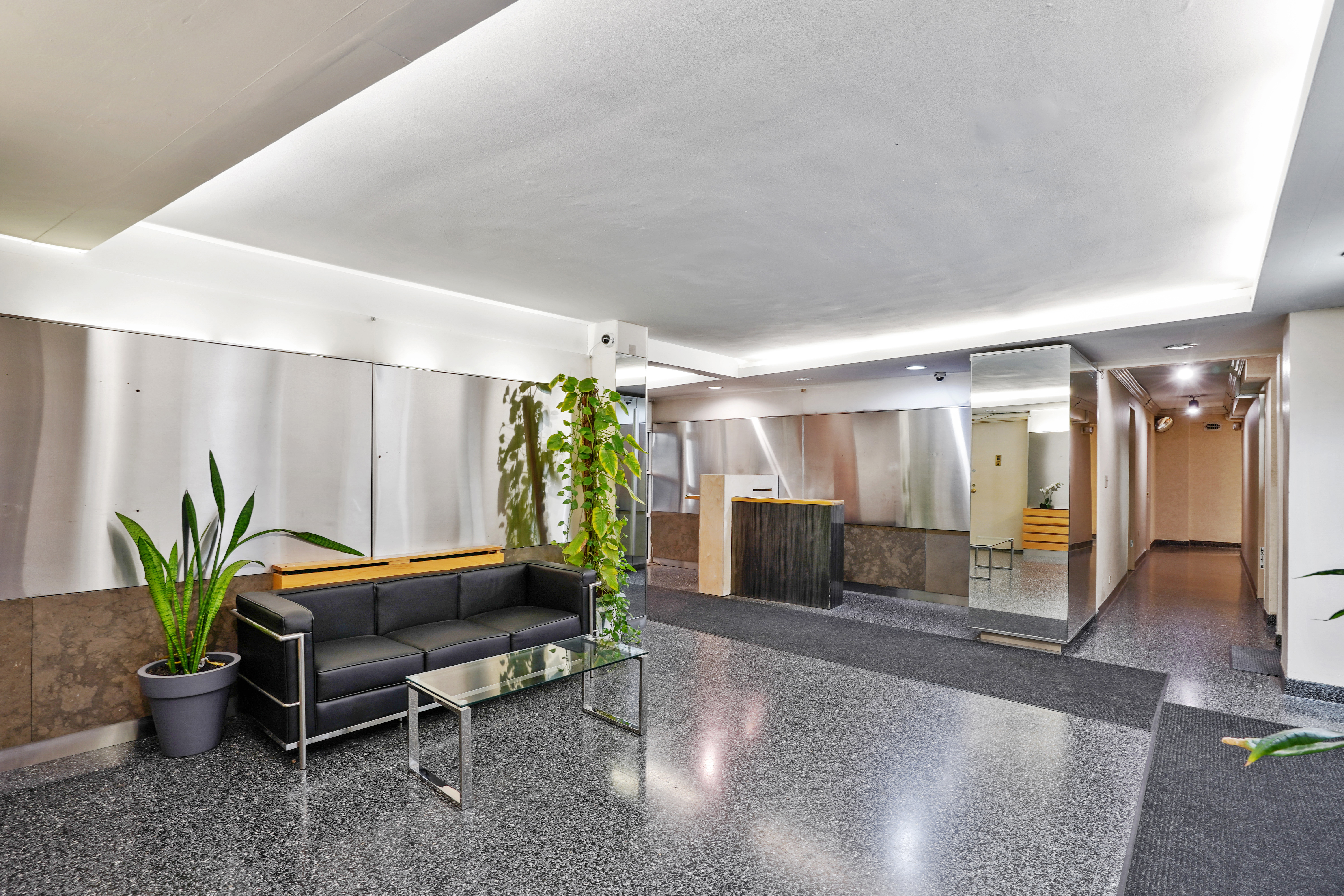 321 East 45th Street, Unit 10J Manhattan, NY 10017 - Photo 7 of 10