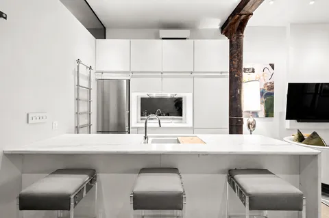 $2,695,000 | 10 Bleecker Street, Unit 1B | NoHo