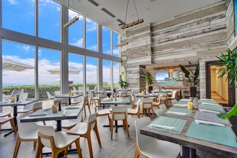 $3,149,000 | 15901 Collins Avenue, Unit 4301, Sunny Isles Beach, FL 33160