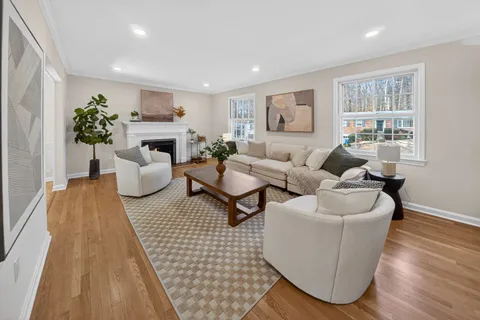 $1,350,000 | 6813 Winterberry Lane, Bethesda, MD 20817