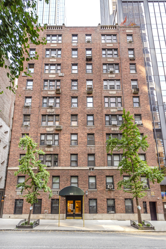 155 East 49th Street, Unit 3EE Manhattan, NY 10017 - Photo 7 of 8 a front view of a building