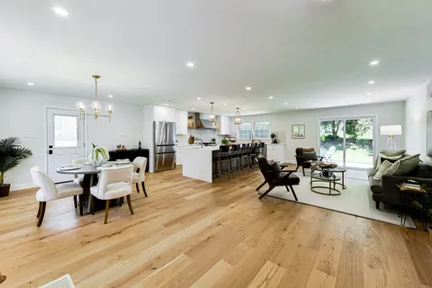 $1,095,000 | 11832 Enid Drive, Potomac, MD 20854