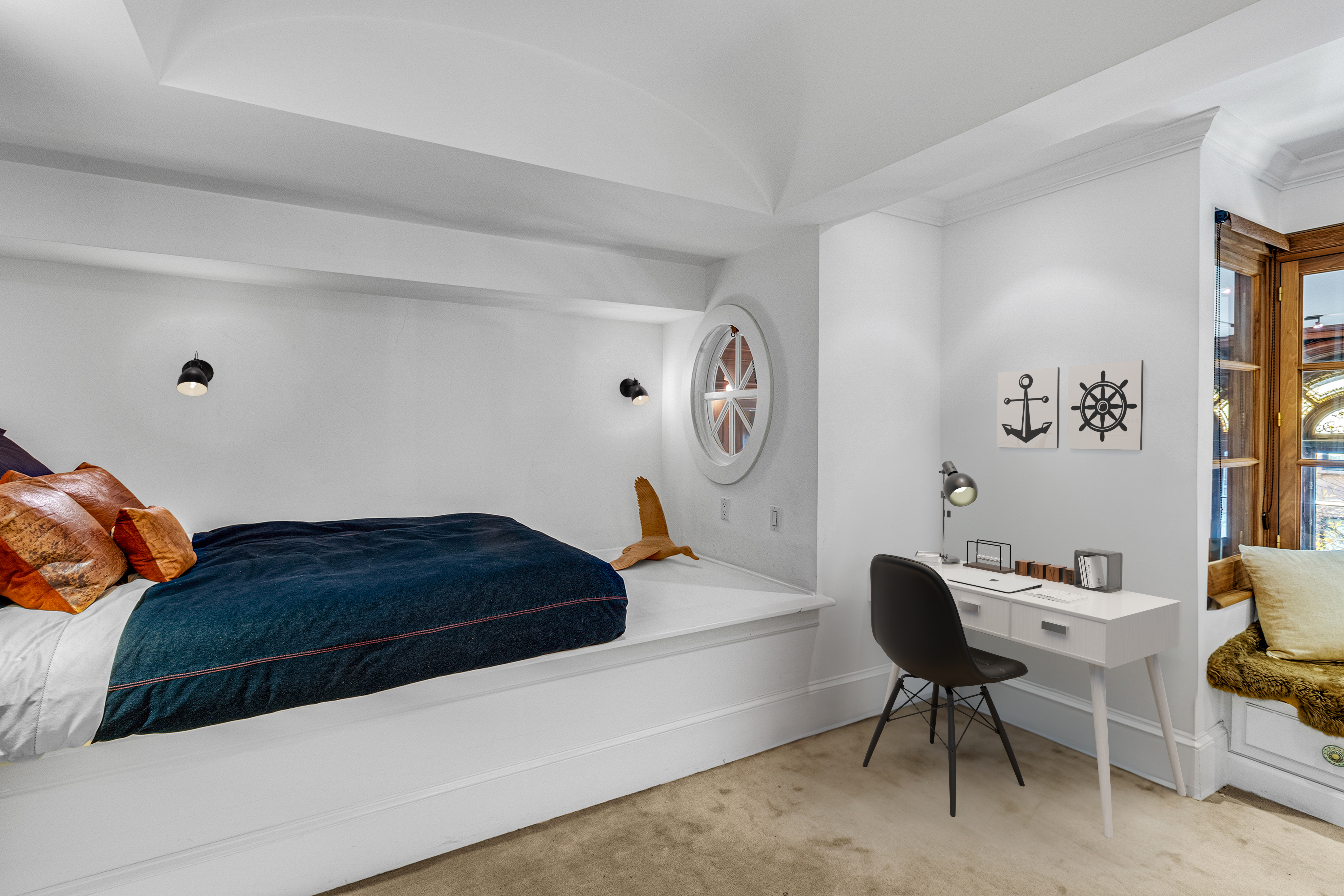 35 East 68th Street, Unit 2A Manhattan, NY 10021 - Photo 11 of 19 a bedroom with a bed and a window