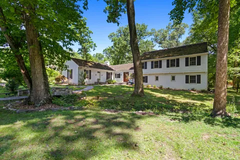 Contact Agent | 6613 Bradley Boulevard, Bethesda, MD 20817