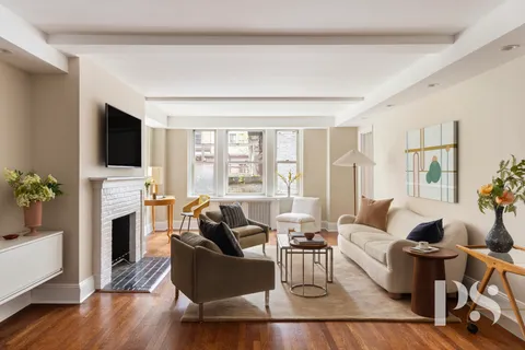 $1,825,000 | 59 West 12th Street, Unit 4H | Greenwich Village