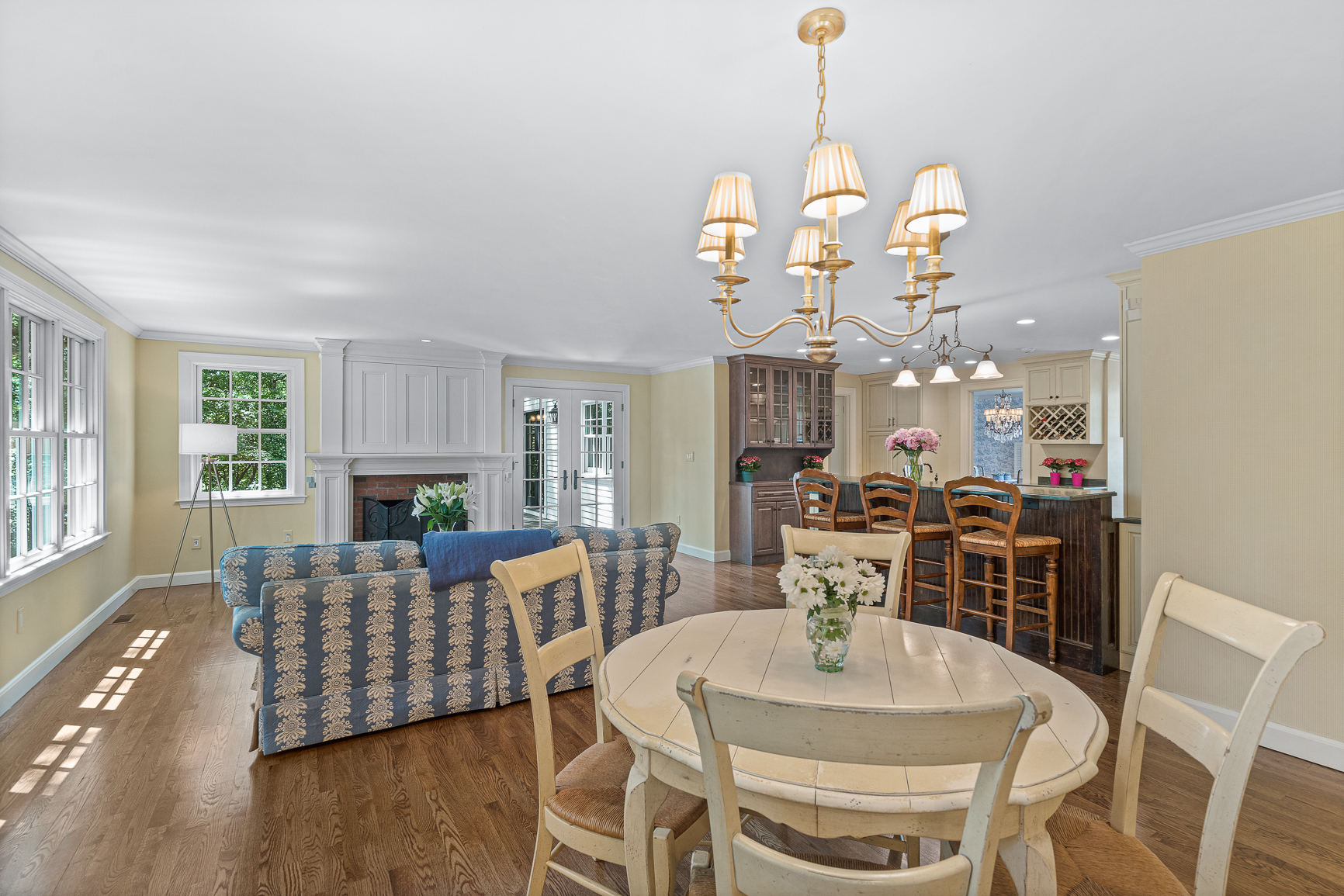 10 Lincoln Circle Wellesley, MA 02481 - Photo 26 of 61