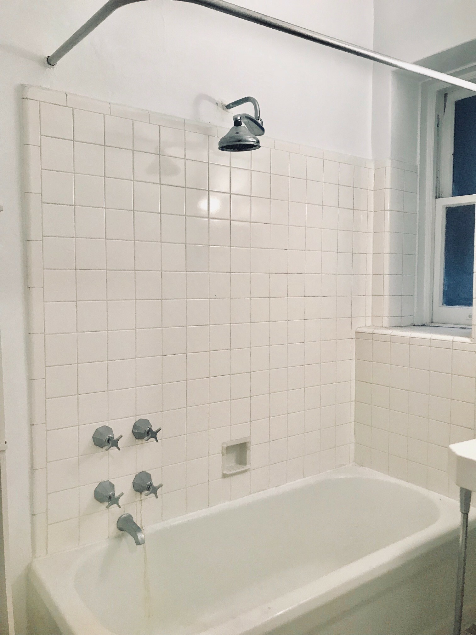 26 East 63rd Street, Unit 2E Manhattan, NY 10065 - Photo 8 of 8 a bathroom with a bathtub