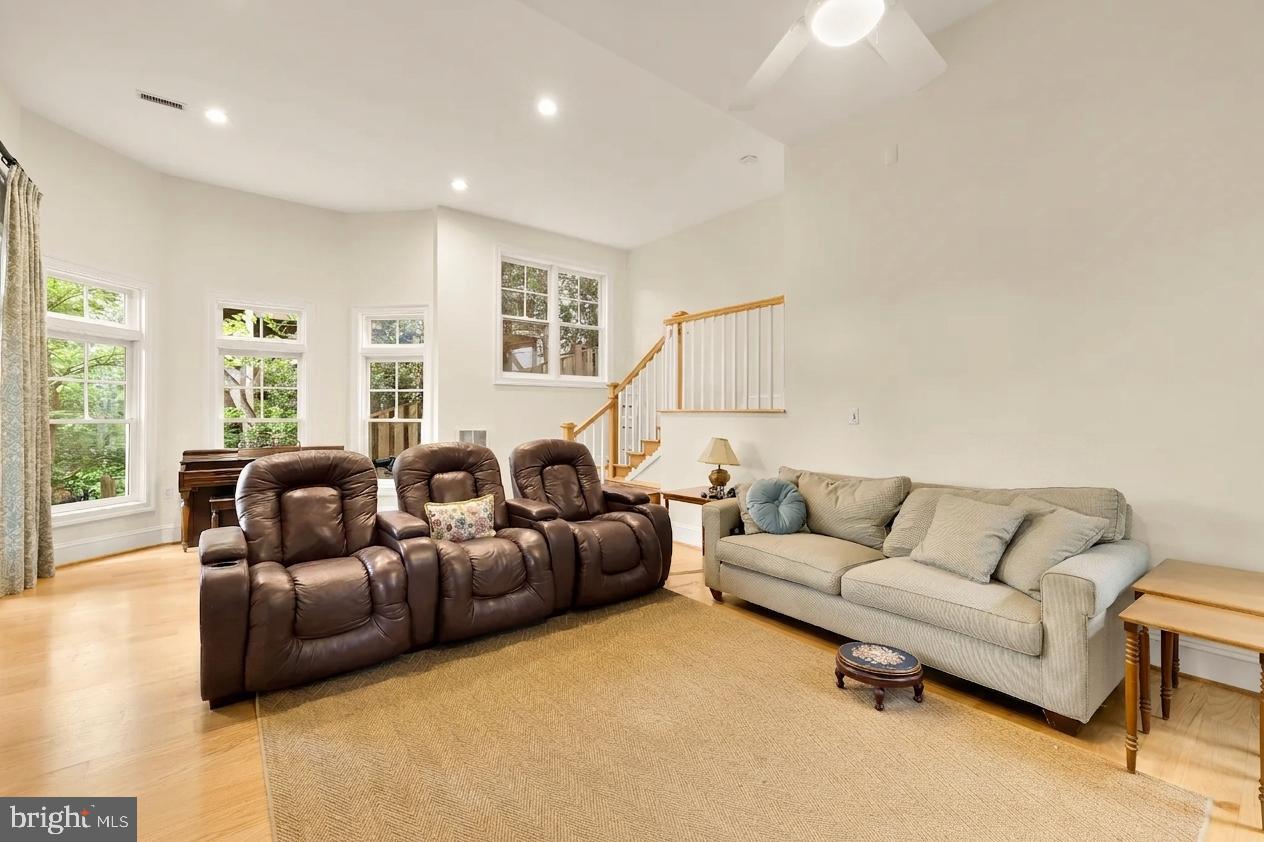 6512 Ridge Drive Bethesda, MD 20816 - Photo 23 of 42 Gallery Image 23