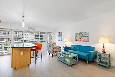 $389,000 | 2881 Northeast 32nd Street, Unit 220, Fort Lauderdale, FL 33306