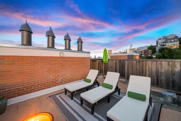 $1,898,000 | 101 Lombard Street, Unit 901W, San Francisco, CA 94111