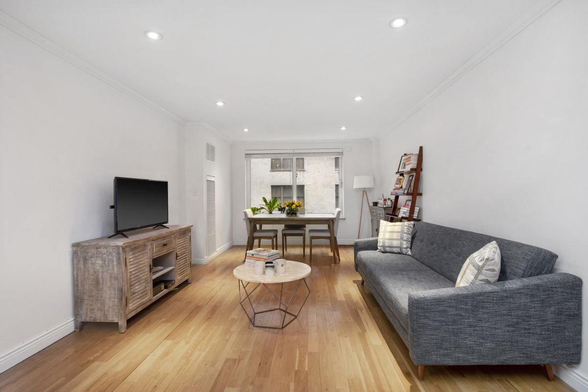 106 Central Park South, Unit 7O Manhattan, NY 10019 - Photo 1 of 6