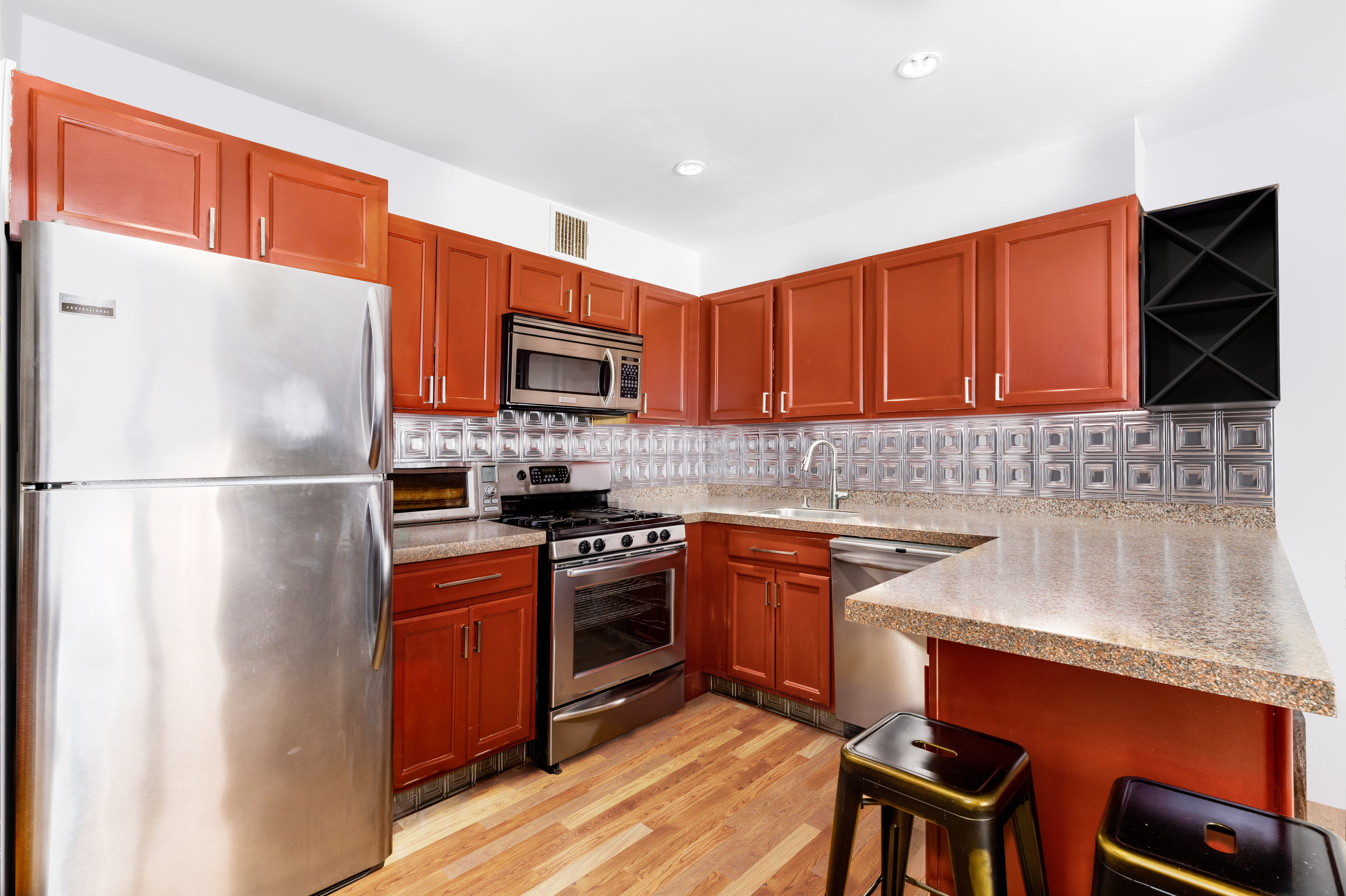754 East 6th Street, Unit 4B Manhattan, NY 10009 - Photo 2 of 7