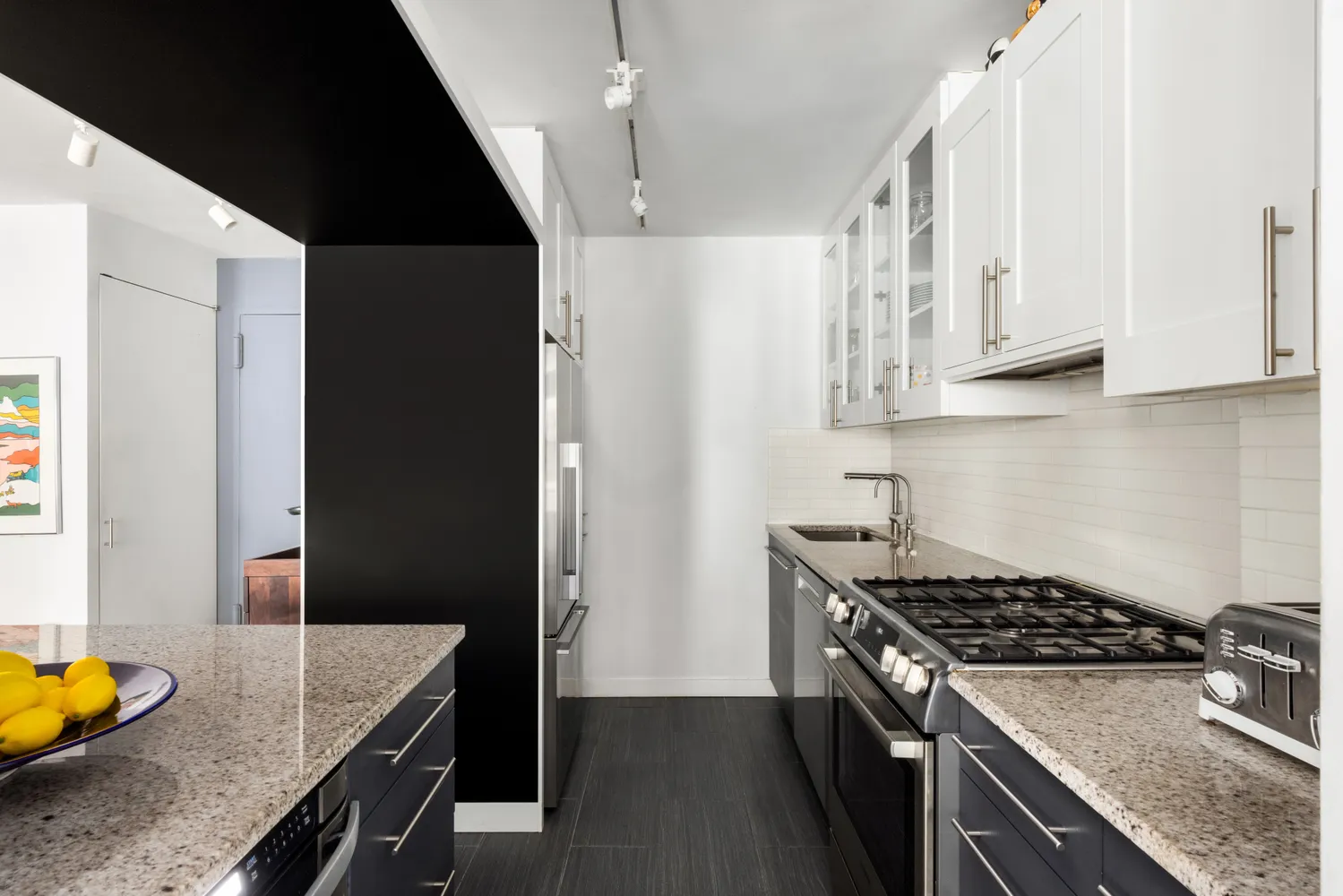 $1,095,000 | 15 West 72nd Street, Unit 5B | Upper West Side