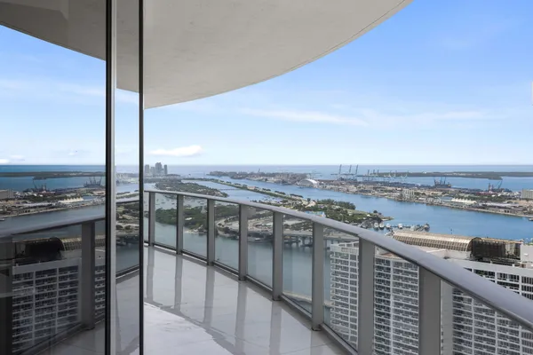 $1,000,000 | 488 Northeast 18th Street, Unit 4900, Miami, FL 33132
