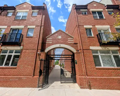 $1,000,000 | 212-24 South 24th Street, Unit 2409, Philadelphia, PA 19103