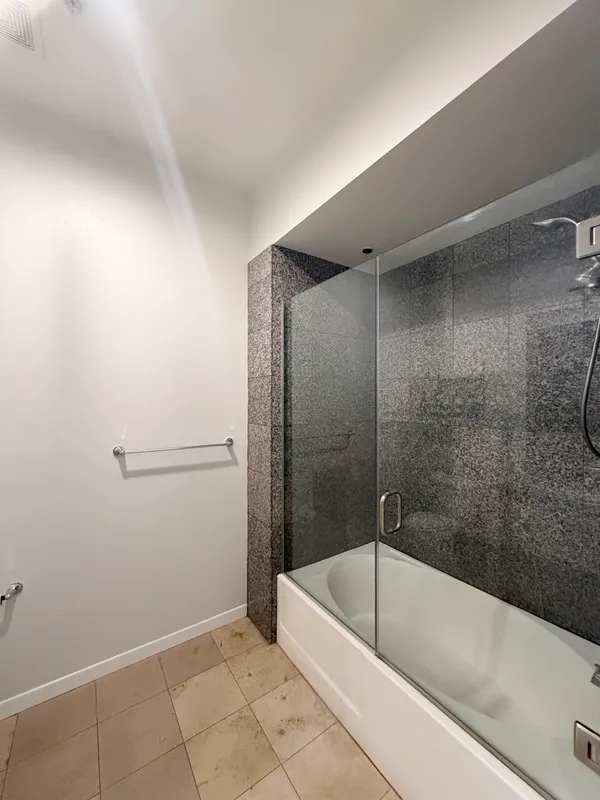 $499,000 | 175 South Lake Avenue, Unit 406, Pasadena, CA 91101