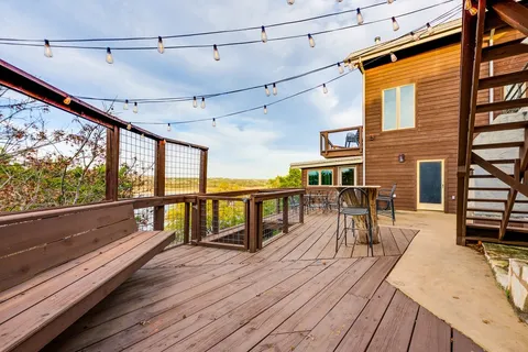 $1,495,000 | 21008 Lakeshore Drive West, Spicewood, TX 78669