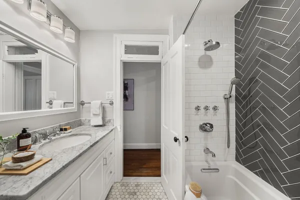 Contact Agent | 1515 T Street Northwest, Washington, DC 20009