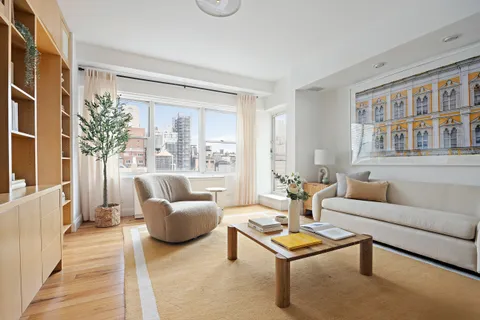 $5,500,000 | 40 East 84th Street, Unit 17A | Upper East Side