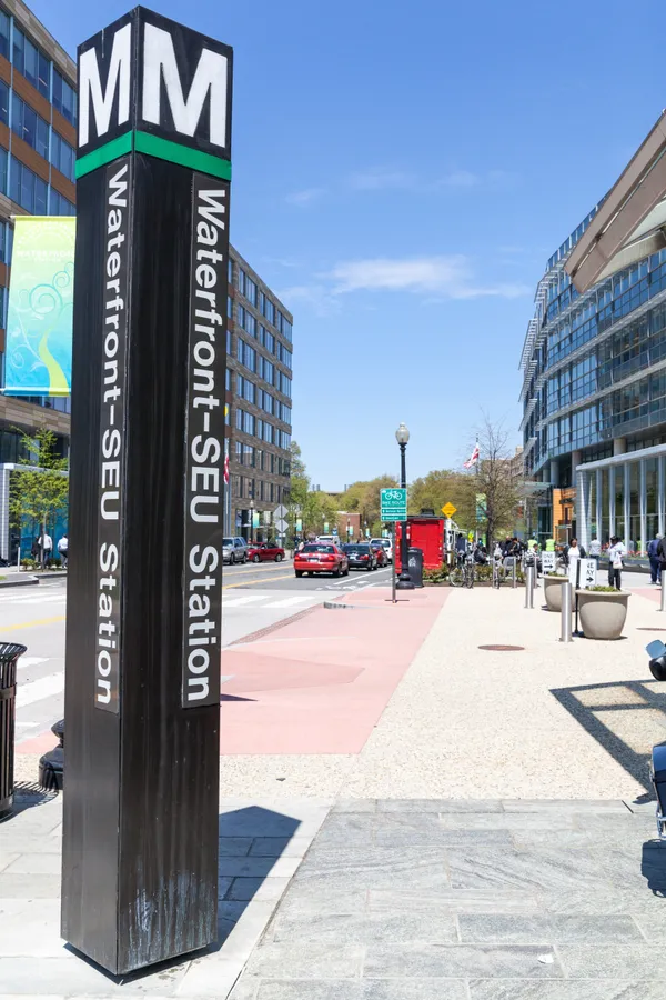 $1,100,000 | 500 H Street Southwest, Washington, DC 20024
