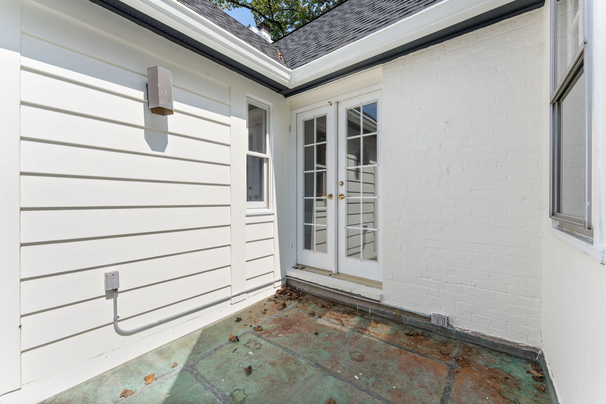 1325 Locust Road Northwest Washington, DC 20012 - Photo 29 of 56