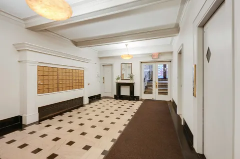 $675,000 | 74 West 68th Street, Unit 5A | Upper West Side