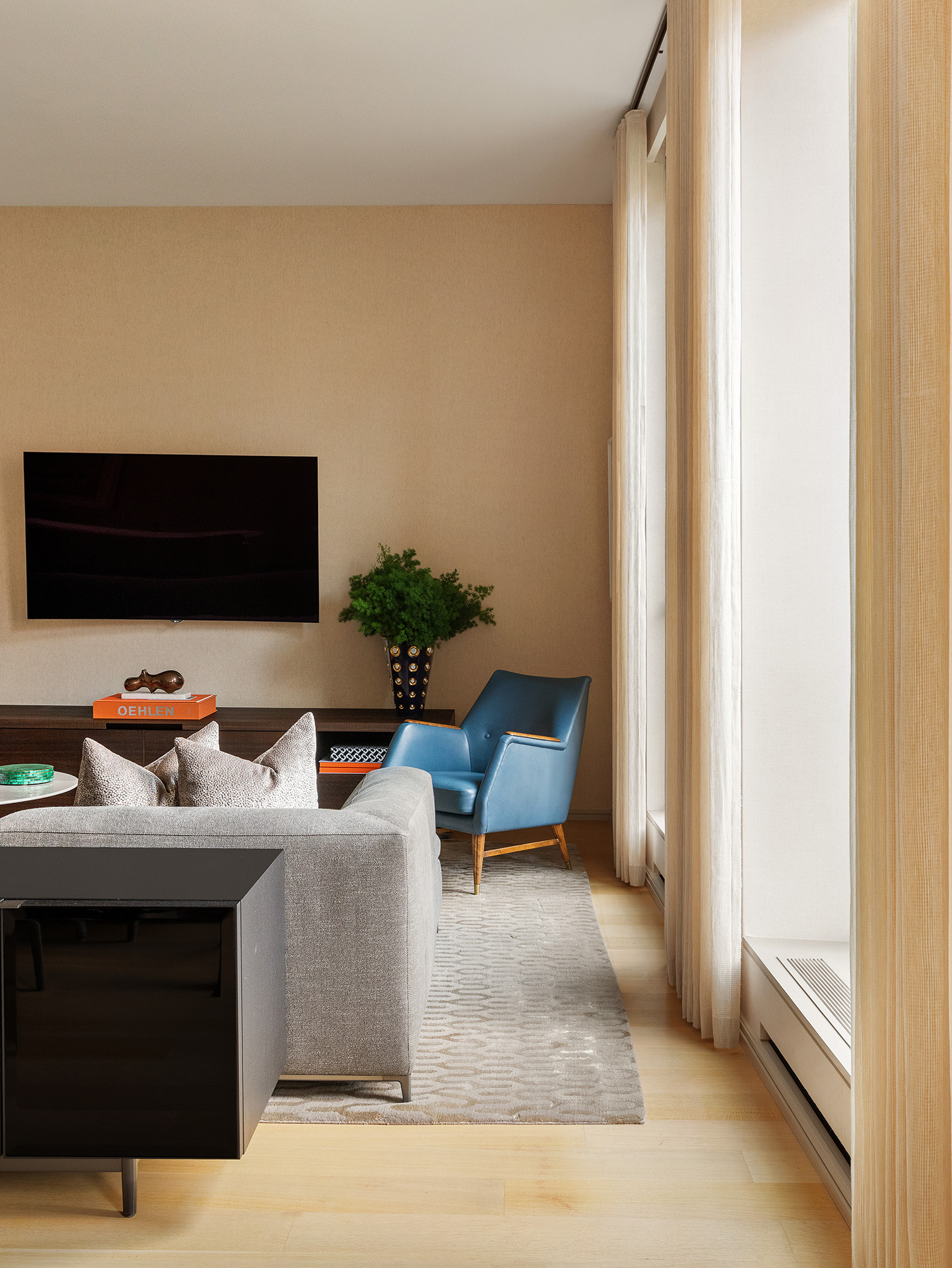 505 West 19th Street, Unit 4C Manhattan, NY 10011 - Photo 3 of 20