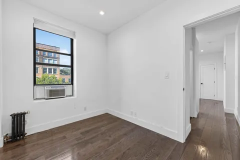 $5,500 | 152 Thompson Street, Unit 3C | SoHo