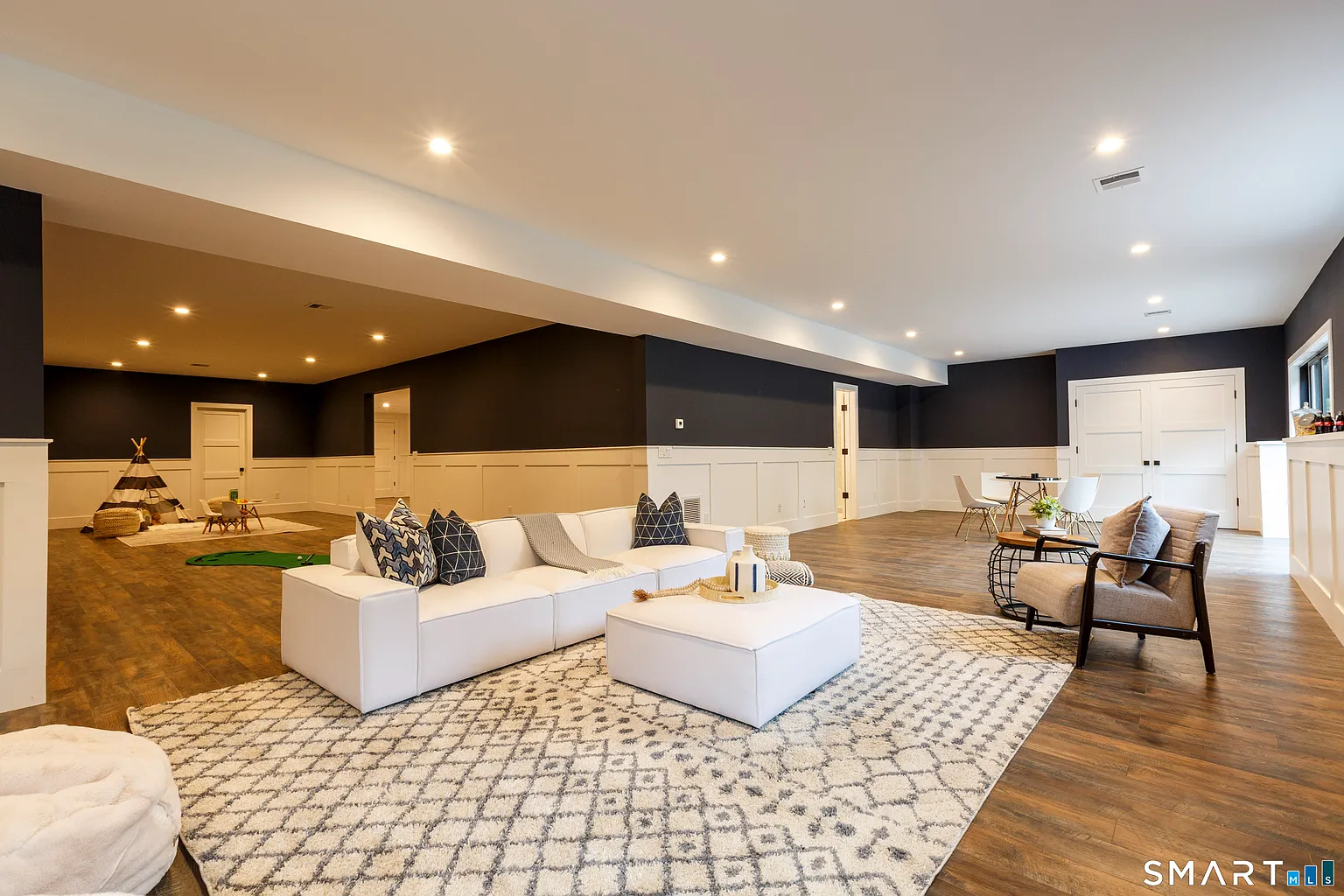 729 Smith Ridge Road New Canaan, CT 06840 - Photo 18 of 22