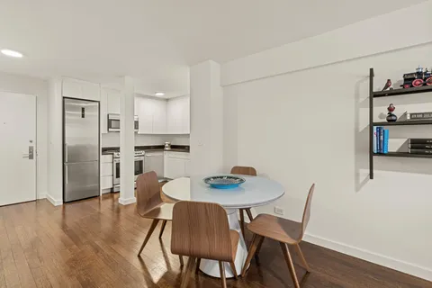 $799,000 | 425 East 63rd Street, Unit W6A | Lenox Hill
